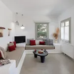 Halcyon And Naxos Aparthotel Agios Thaleleos