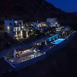Aparthotel Halcyon Suites And Villas Naxos