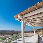 Aparthotel Halcyon Suites And Villas Naxos 4*