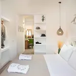 Halcyon Suites And Villas Naxos Aparthotel 4*