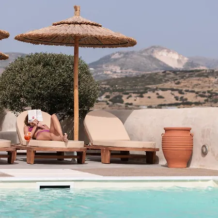 Halcyon And Naxos Apart Otel 4*