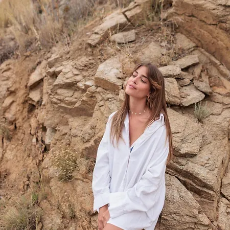 Halcyon And Naxos 4*