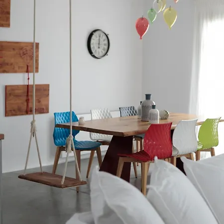 Halcyon And Naxos 4*