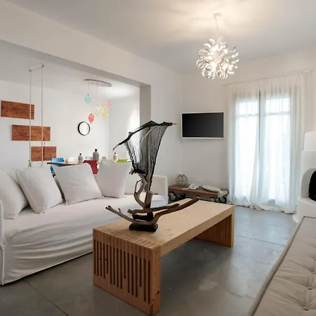 Halcyon And Naxos Lägenhetshotell 4*