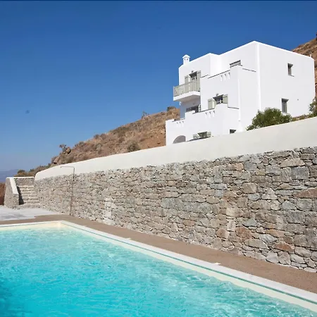 Halcyon And Naxos Lägenhetshotell 4*