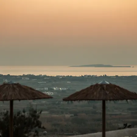 Halcyon And Naxos Lejlighedshotel