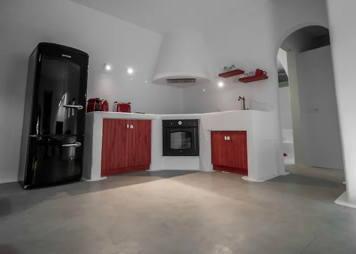 Aparthotel Halcyon Suites And Villas Naxos 4*