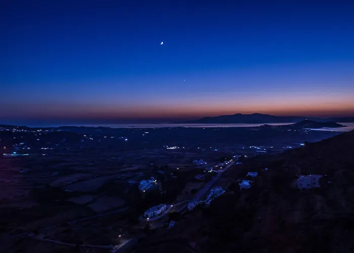 Aparthotel Halcyon Suites And Villas Naxos