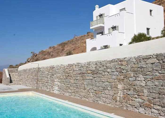 Halcyon Suites And Villas Naxos Aparthotel 4*