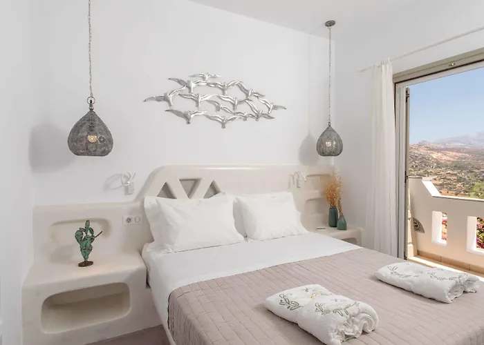 Aparthotel Halcyon Suites And Villas Naxos