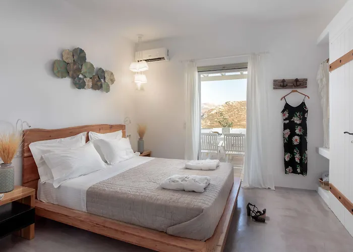 Halcyon Suites And Villas Naxos Aparthotel 4*